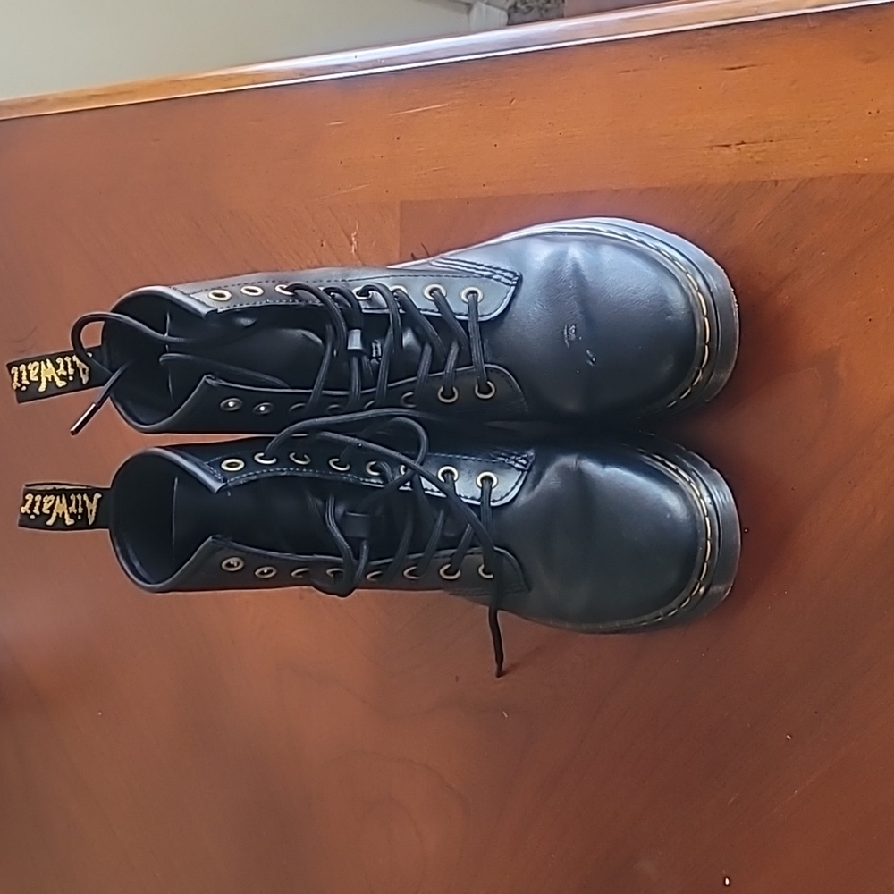 Dr. Marten Airwair